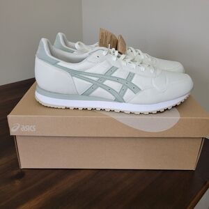 ASICS Men's White and Light Gray Athletic Shoes